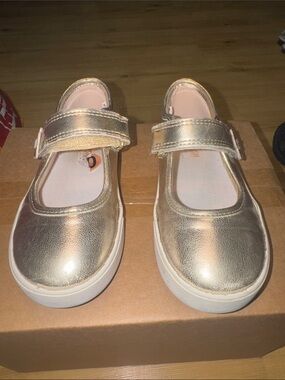 OshKosh B'gosh Girls Metallic Gold Mary Jane Sneakers with Hook-and-Loop Strap